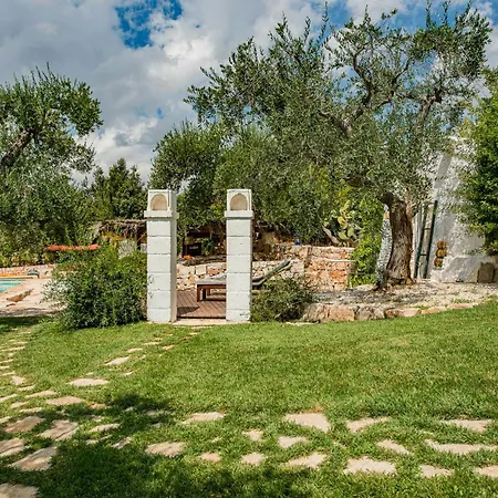 Trullo With Pool In Olive Garden